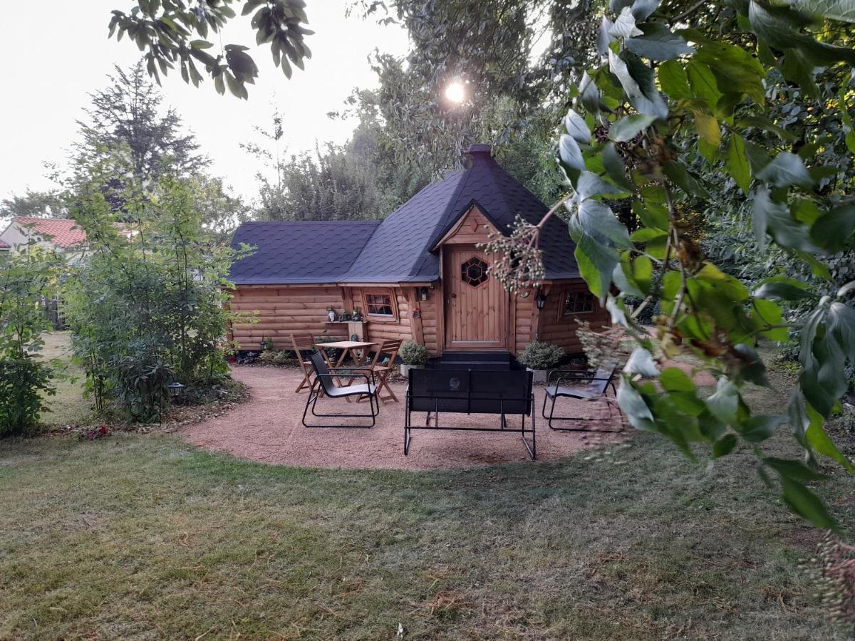 A L'Oree Du Cedre Hotel Pouzauges Eksteriør billede